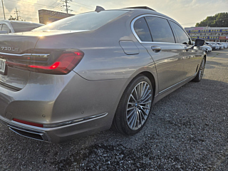 BMW 7-SERIES G11 2021