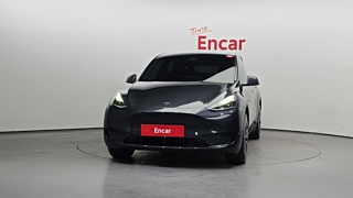 TESLA MODEL Y 2025