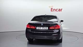 BMW 5-SERIES G30 2018