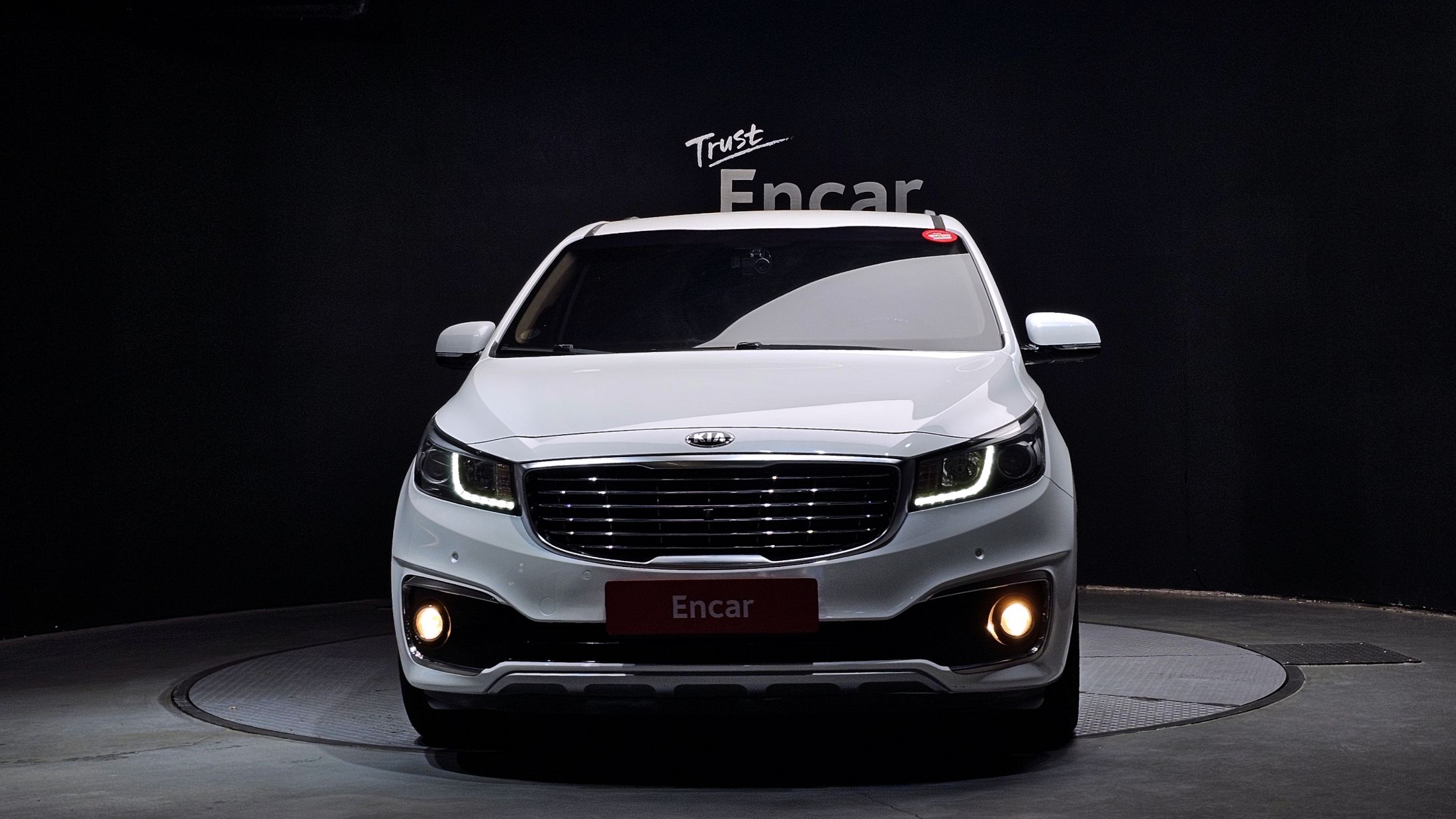 KIA CARNIVAL 2016