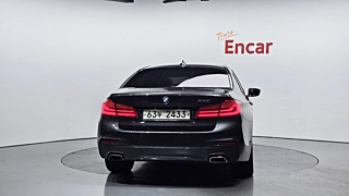 BMW 5-SERIES G30 2017