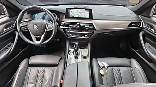 BMW 5-SERIES G30 2017