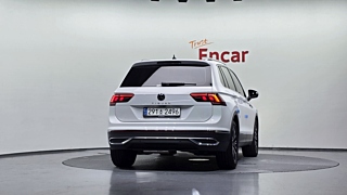 VOLKSWAGEN TIGUAN 2021