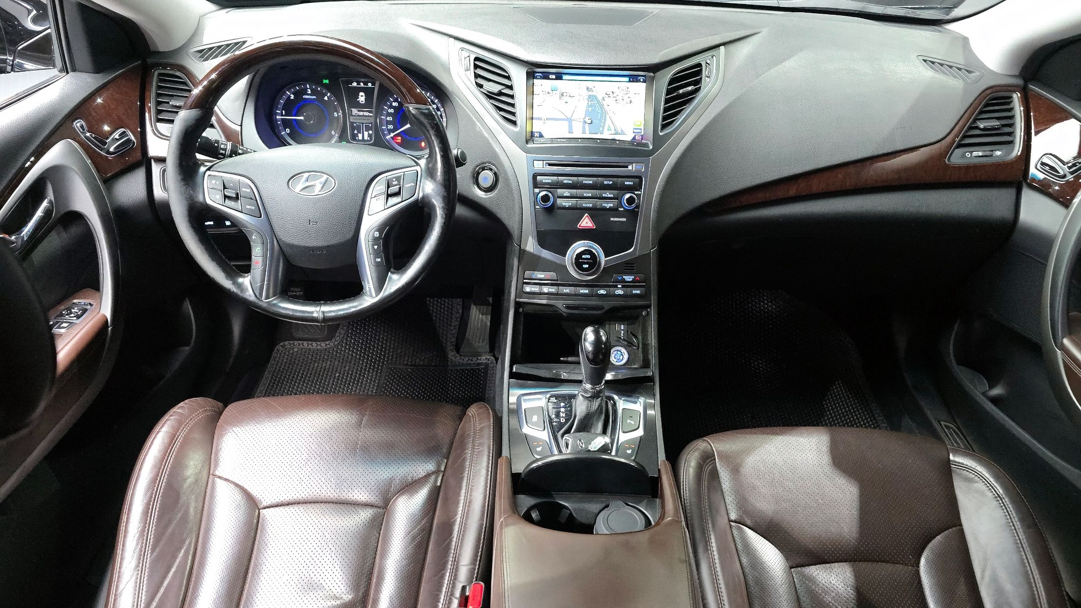 HYUNDAI GRANDEUR HG 2014