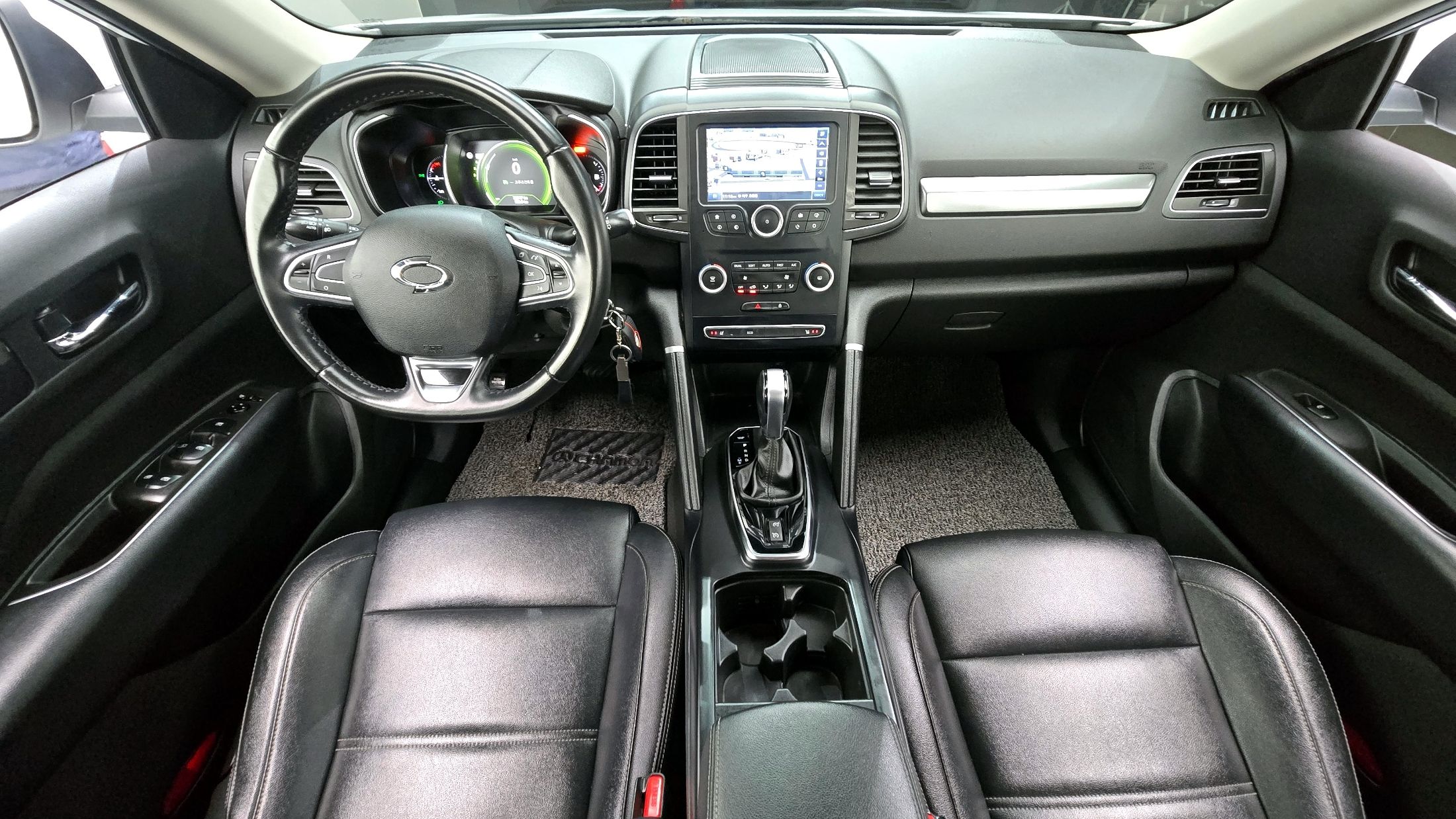 SAMSUNG QM6 2018