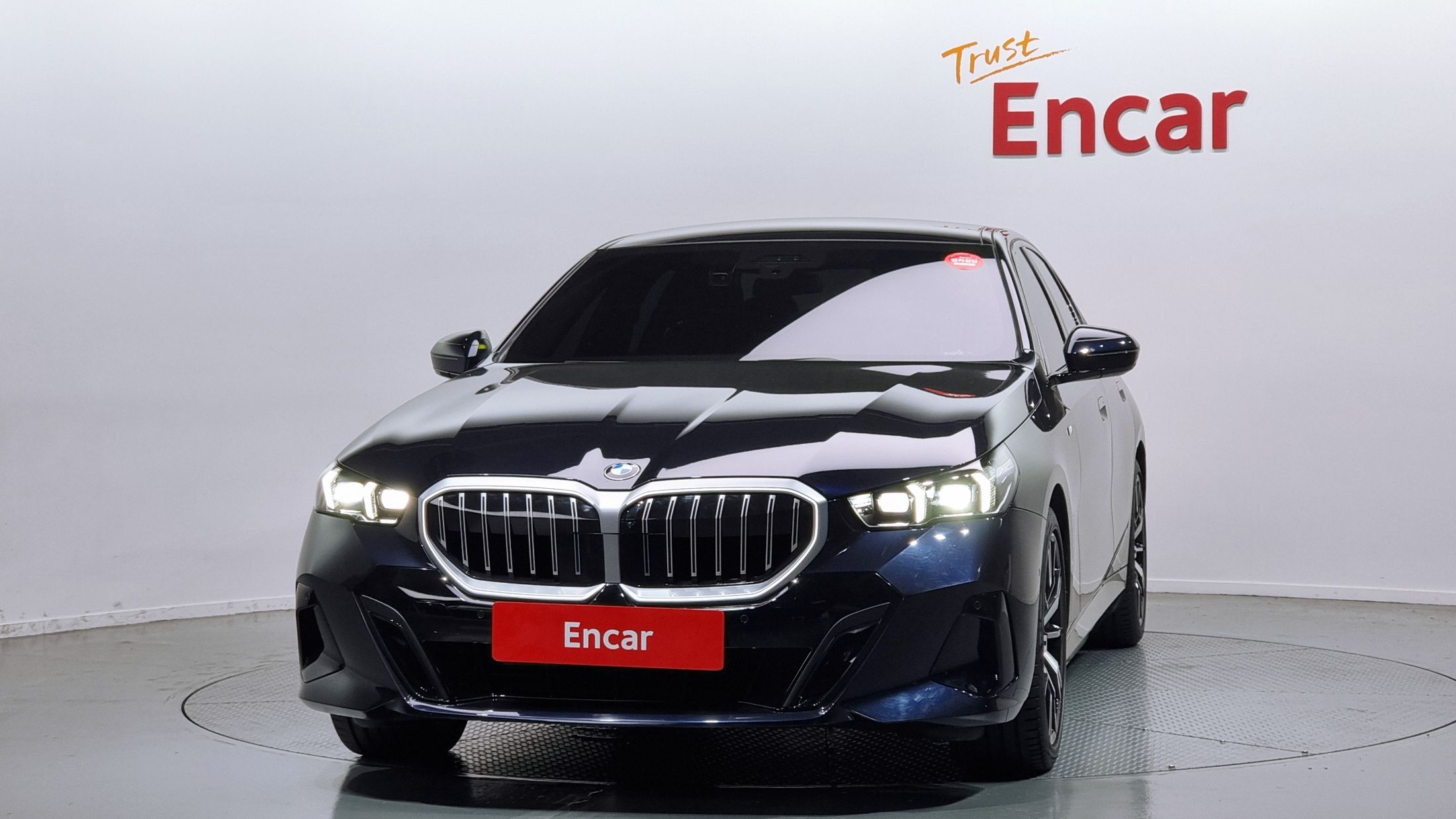 BMW 5-SERIES G60 2023