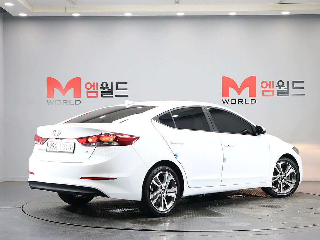 HYUNDAI AVANTE AD 2018