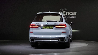BMW X7 G07 2025