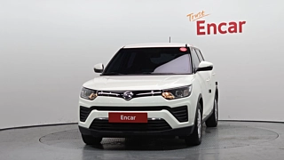 SSANGYONG TIVOLI VERY NEW 2021