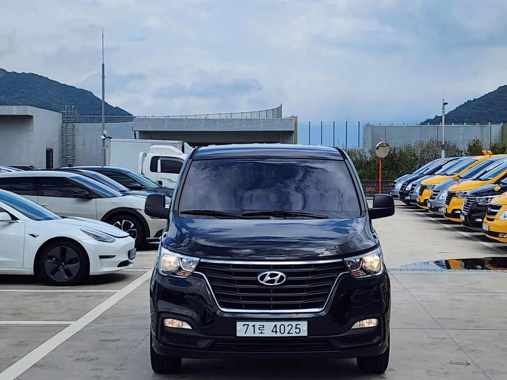 HYUNDAI STAREX GRAND 2018