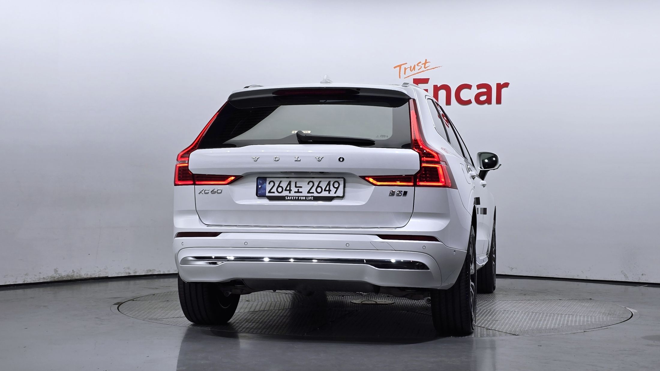VOLVO XC60 2024