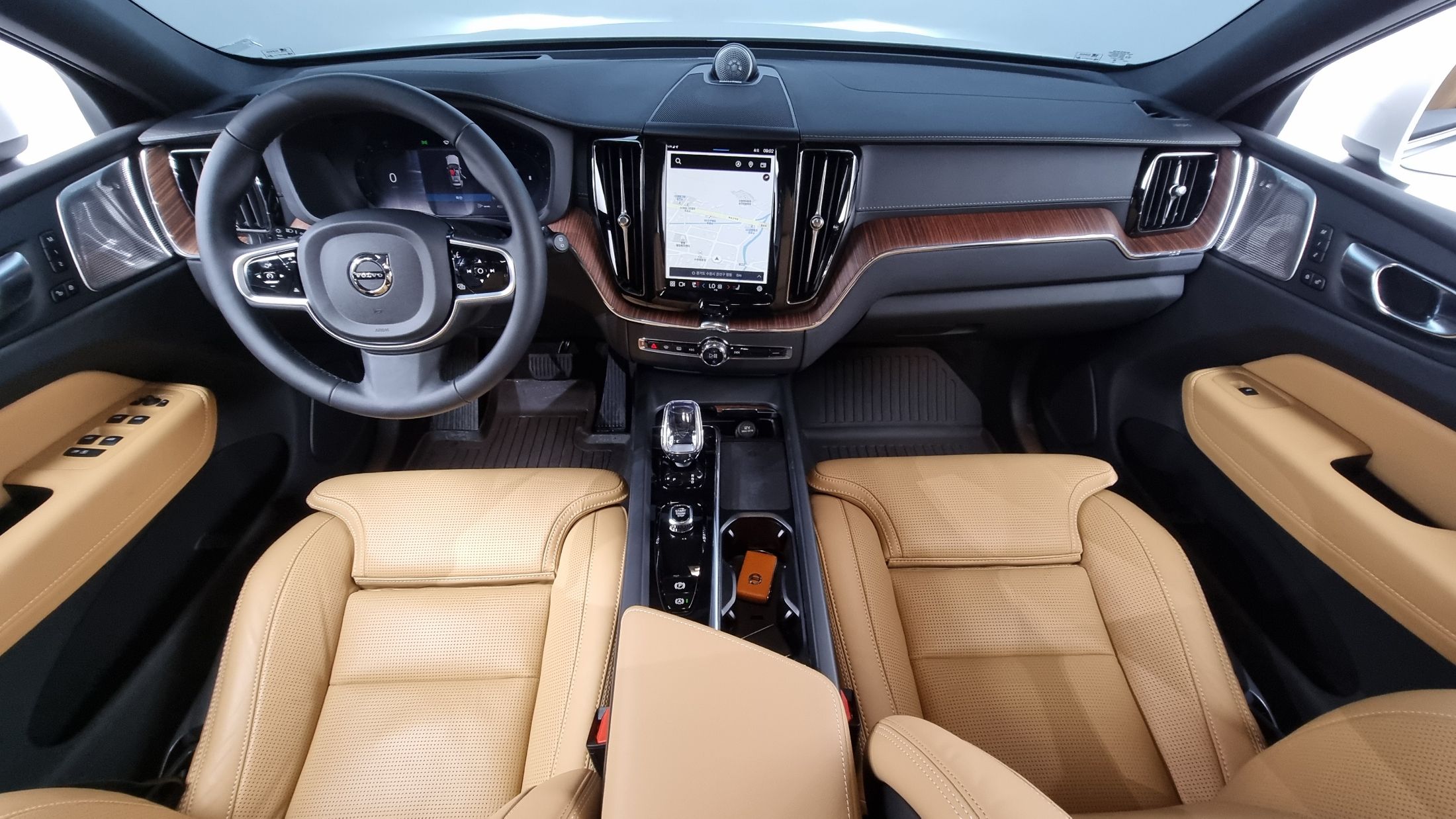 VOLVO XC60 2024