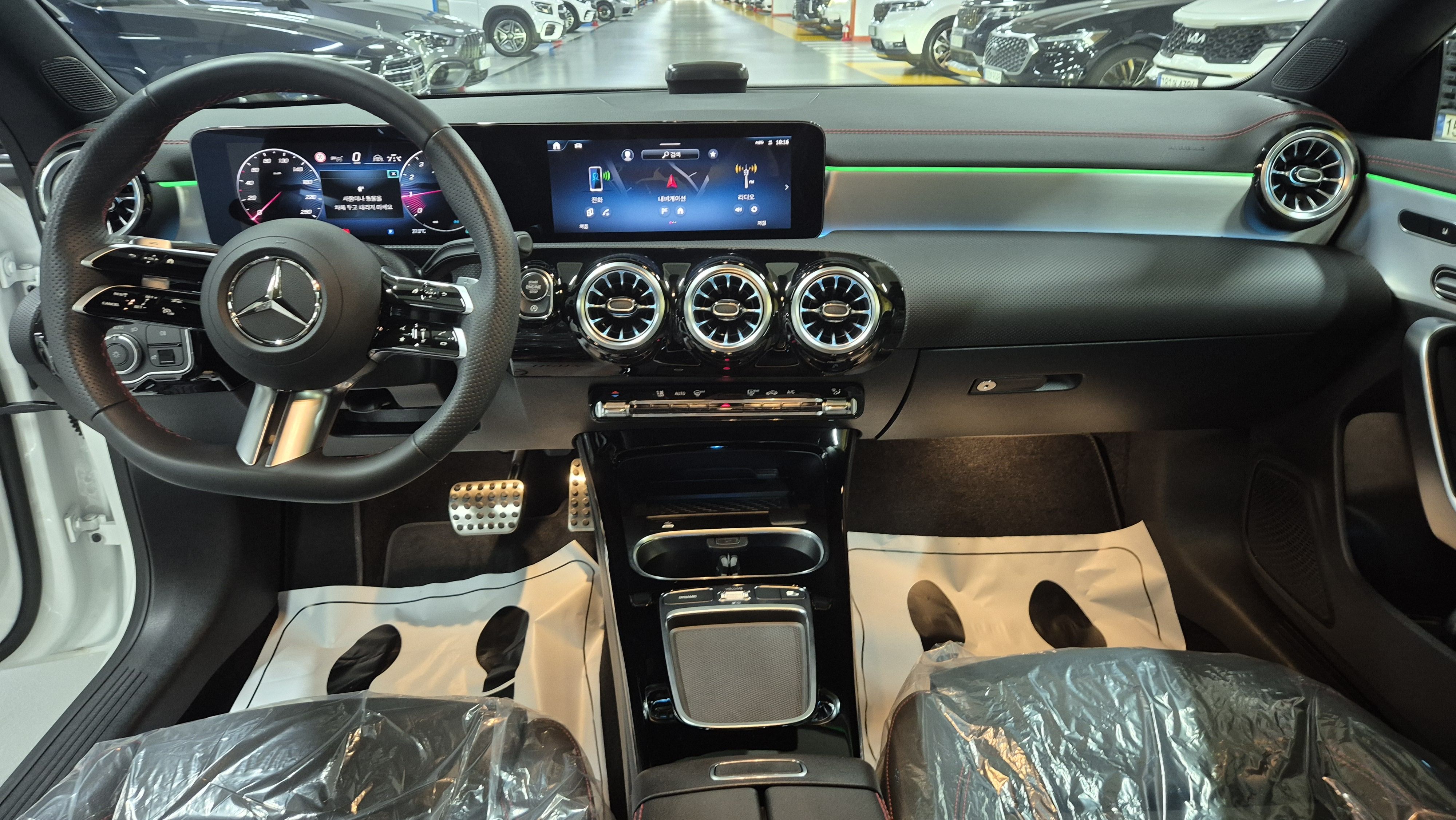 MERCEDES BENZ CLA-CLASS C118 2024