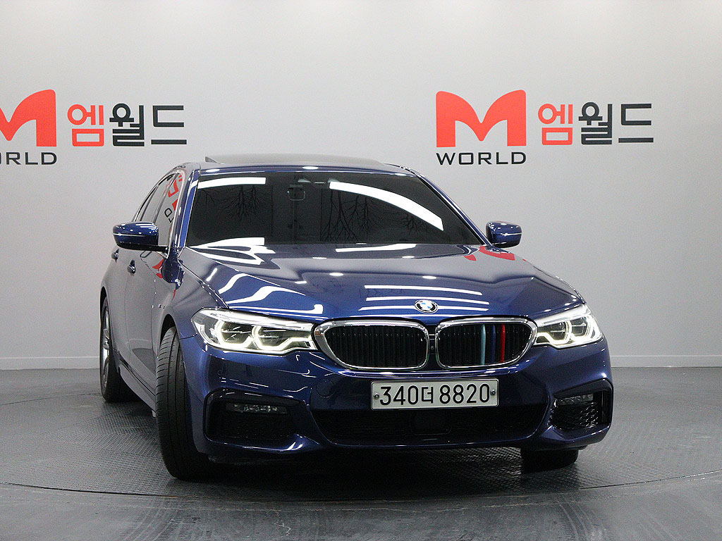 BMW 5-SERIES G30 2019