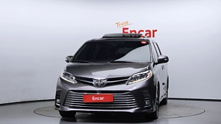 TOYOTA SIENNA 2018