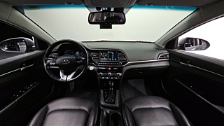 HYUNDAI AVANTE AD 2019