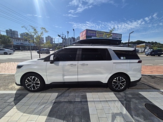KIA CARNIVAL 2021