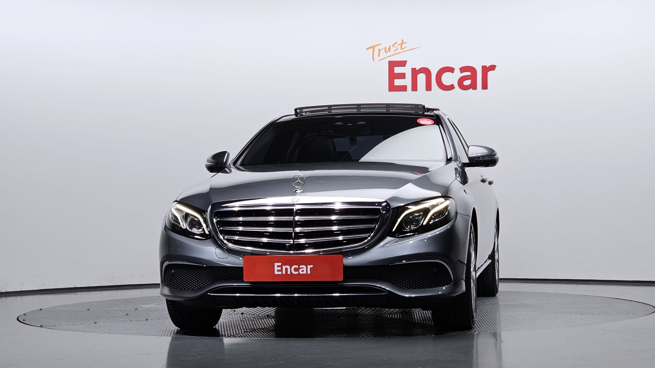 MERCEDES BENZ E-CLASS W213 2016