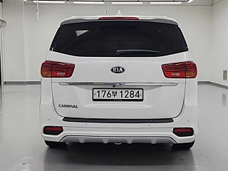 KIA CARNIVAL 2018