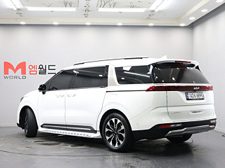 KIA CARNIVAL 2023