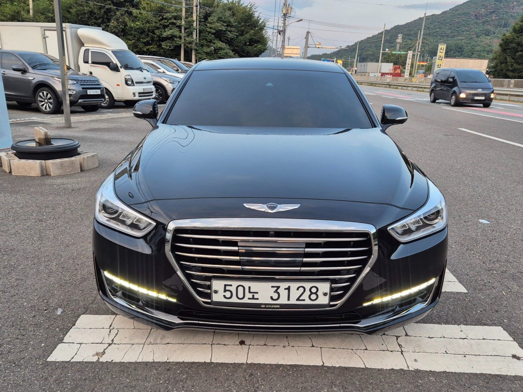 GENESIS EQ900 2017