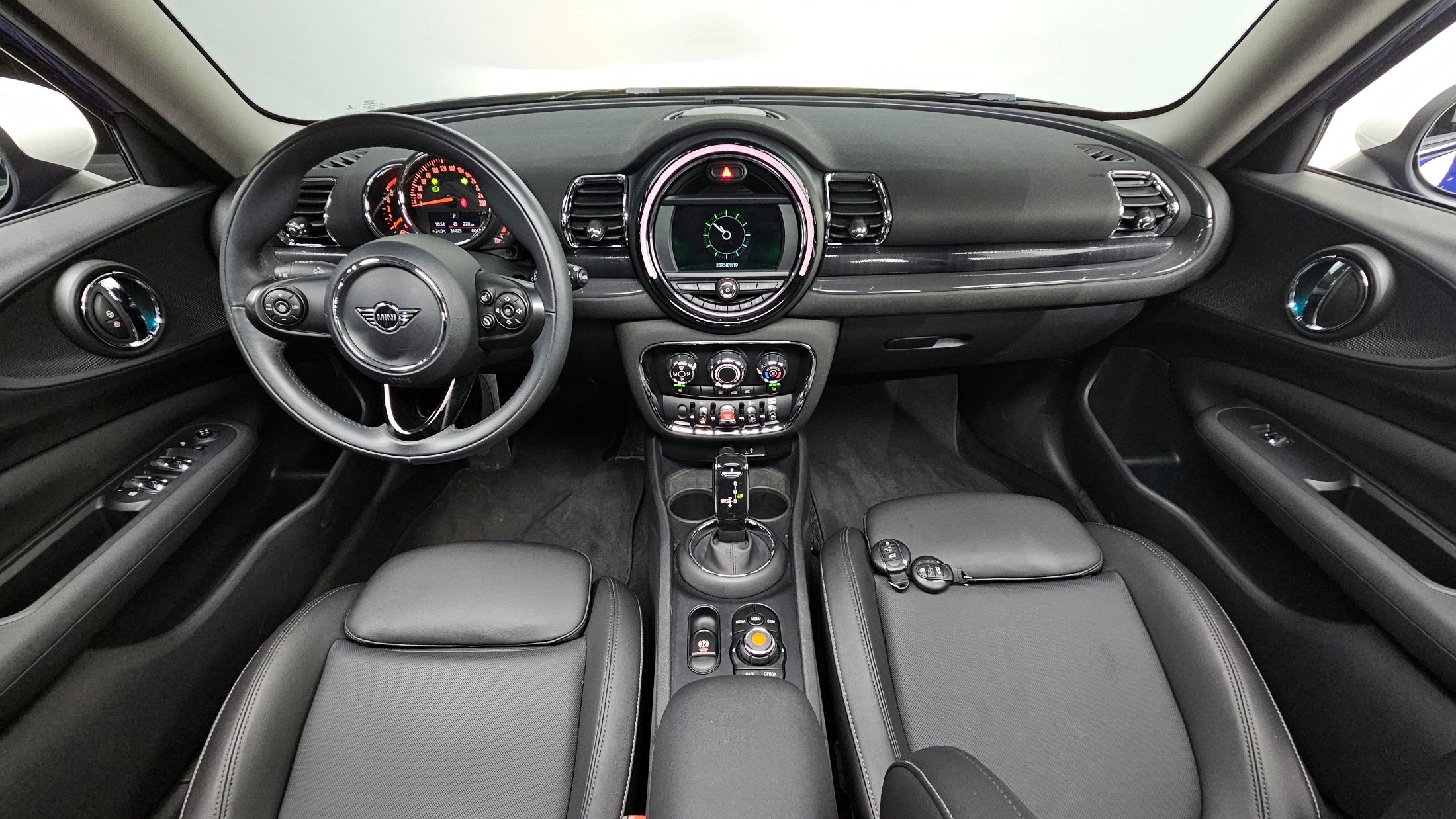 MINI CLUBMAN COOPER D 2019