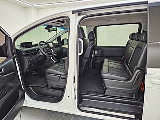 HYUNDAI STARIA 2023