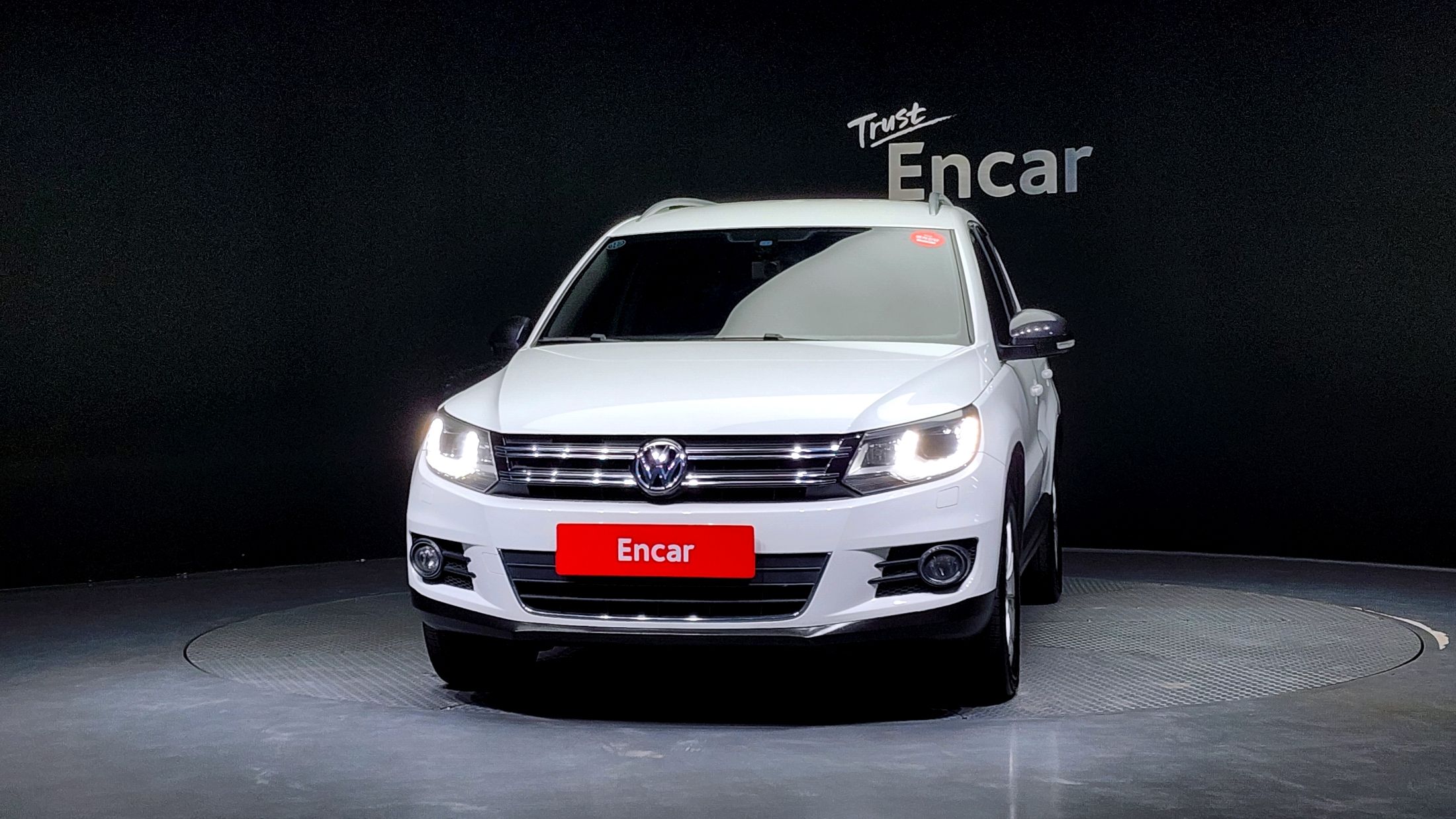 VOLKSWAGEN TIGUAN 2016
