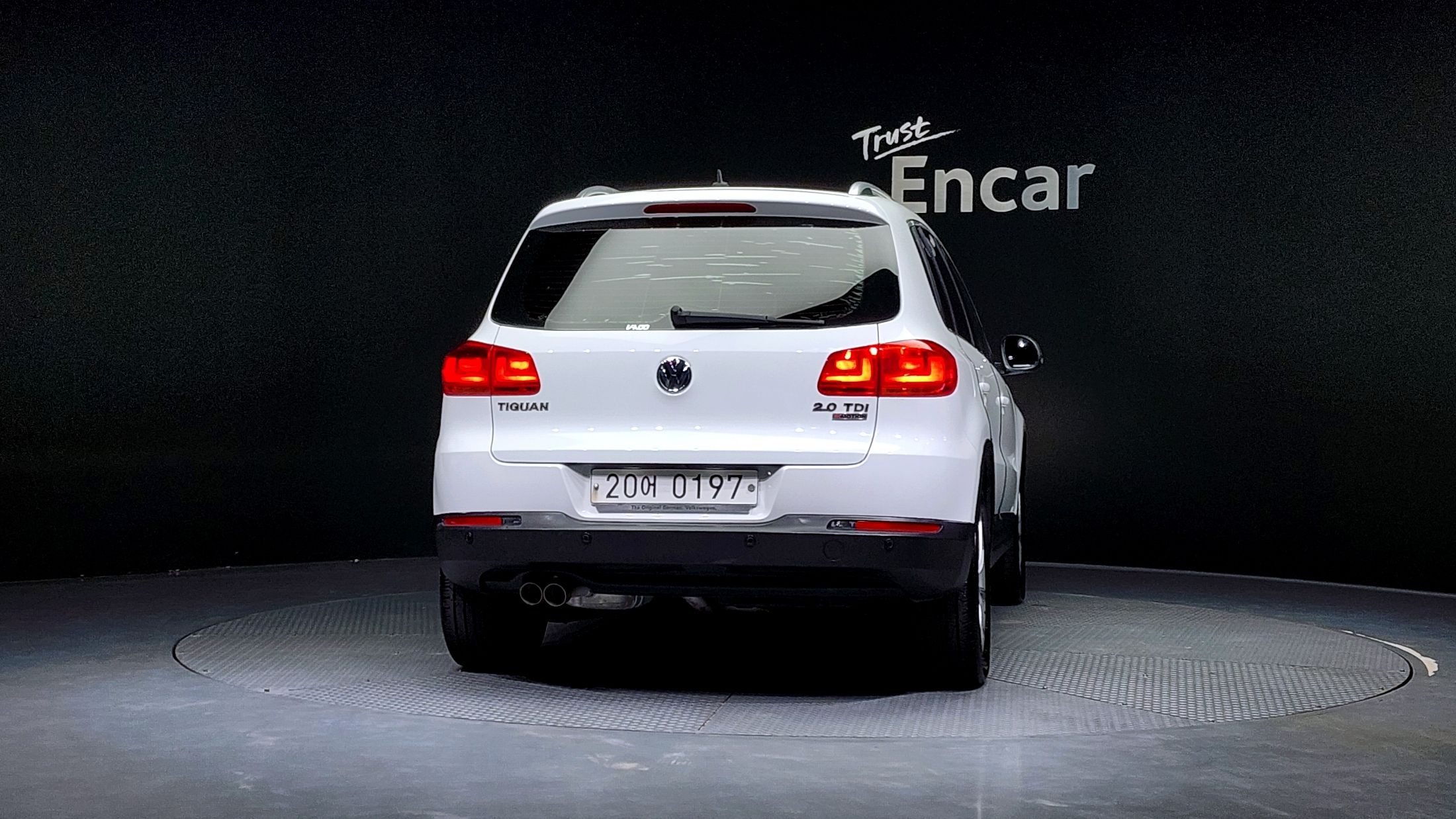 VOLKSWAGEN TIGUAN 2016