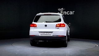 VOLKSWAGEN TIGUAN 2016