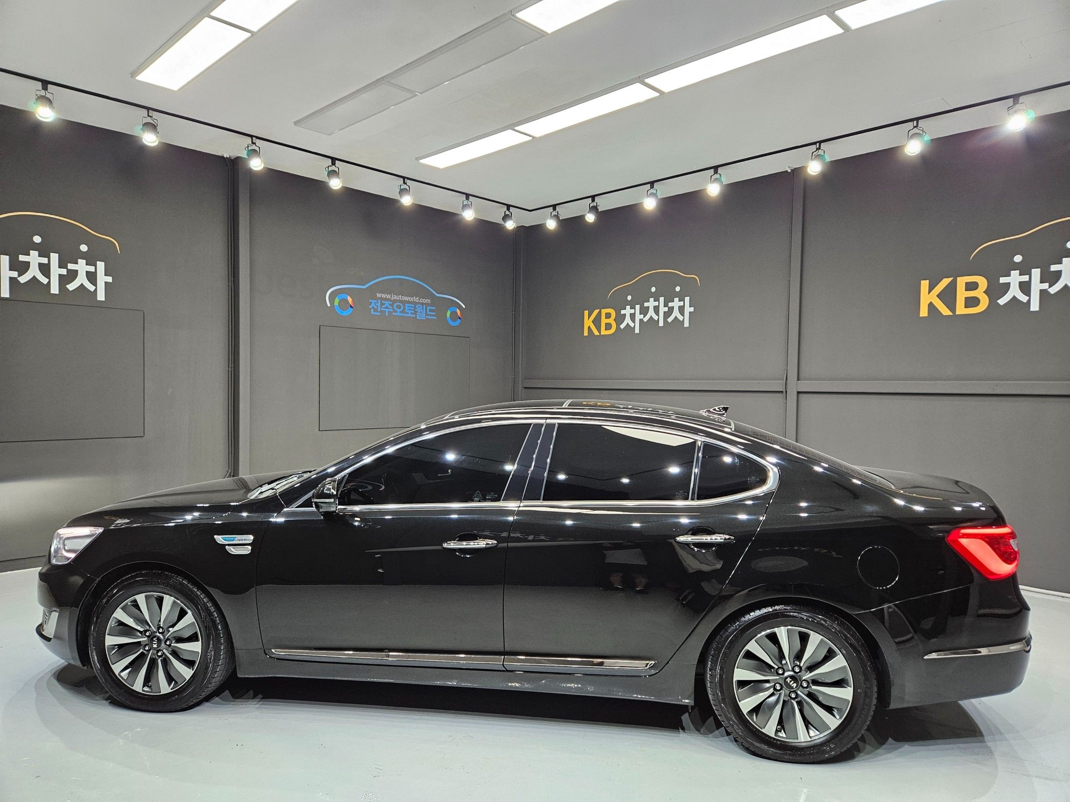 KIA K7 HYBRID 2015