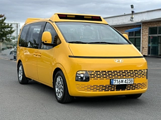 HYUNDAI STARIA 2023