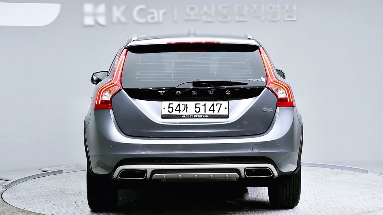 VOLVO V60 CROSS COUNTRY 2017