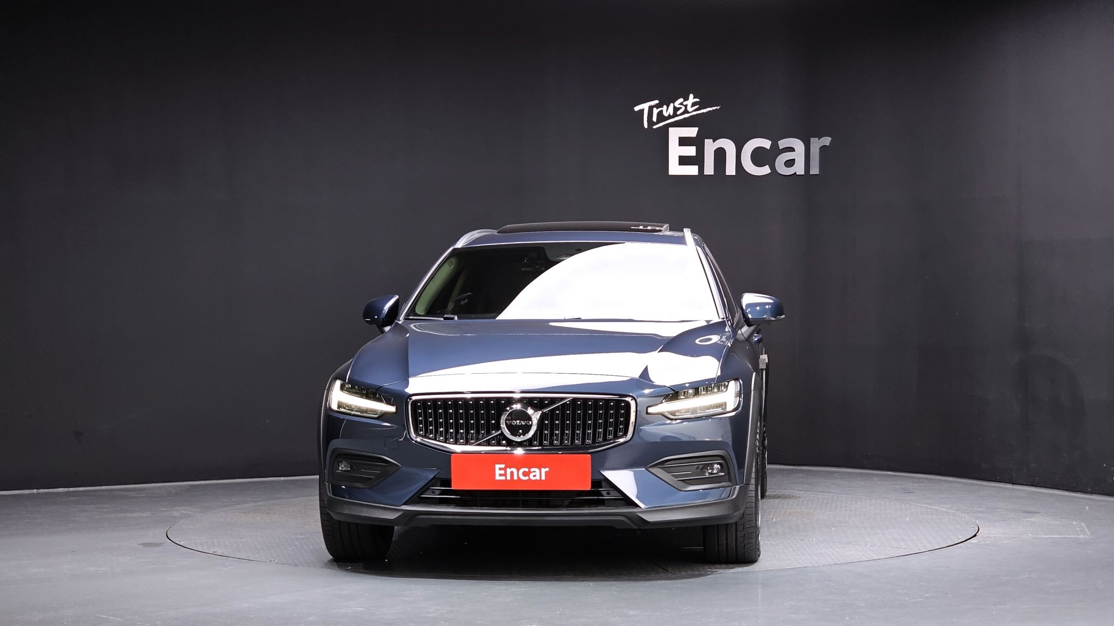 VOLVO V60 CROSS COUNTRY 2023