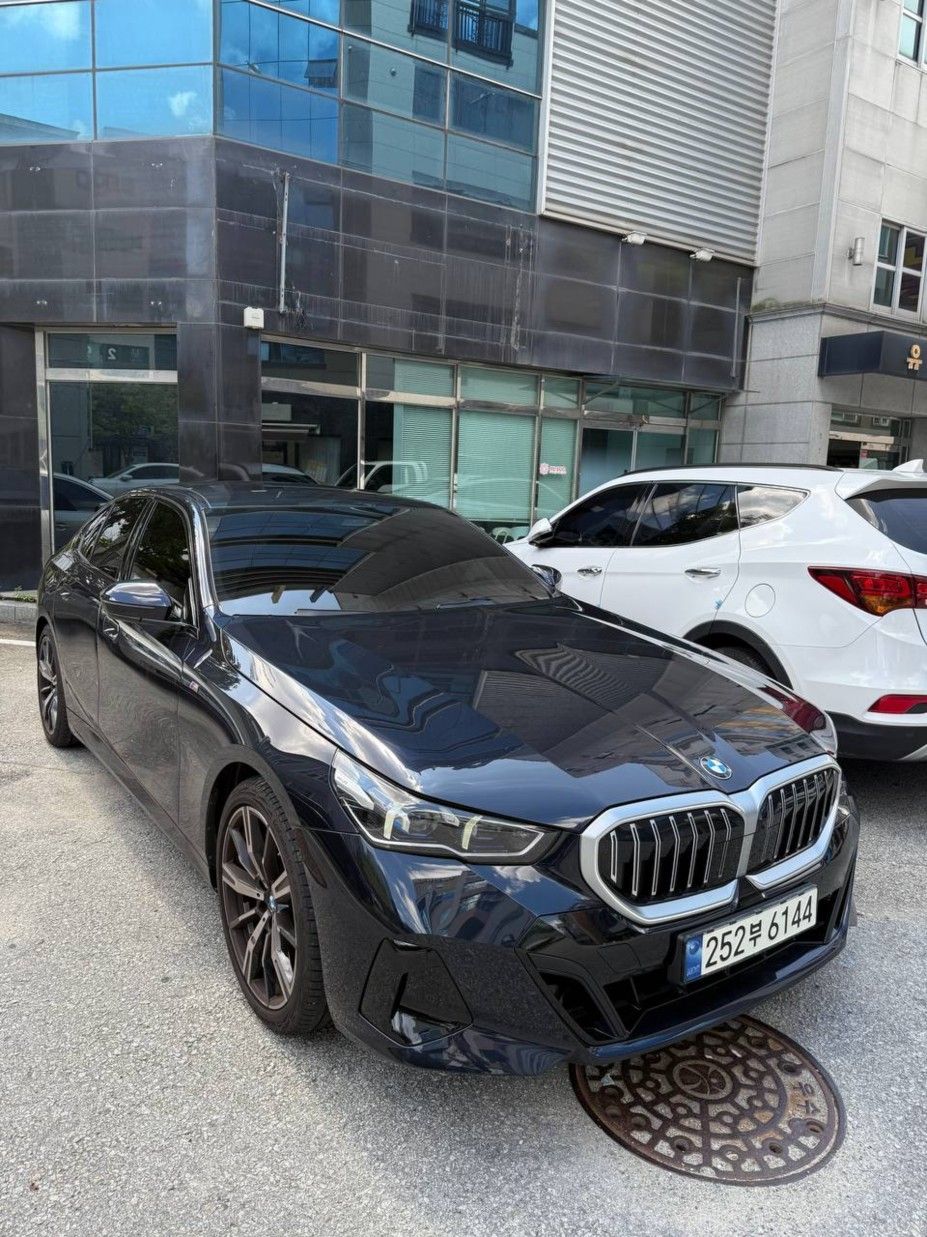 BMW 5-SERIES G30 2023