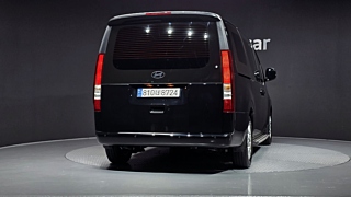 HYUNDAI STARIA 2024