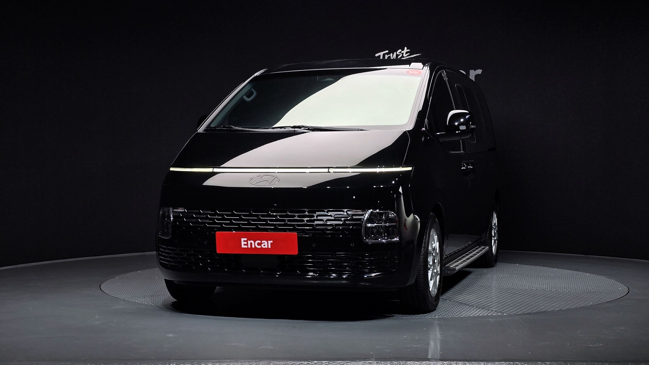 HYUNDAI STARIA 2024