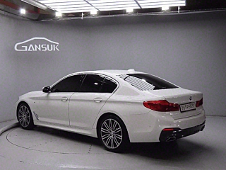 BMW 5-SERIES G30 2020