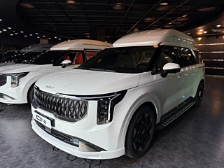 KIA CARNIVAL 2025