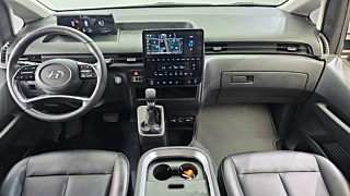 HYUNDAI STARIA 2023