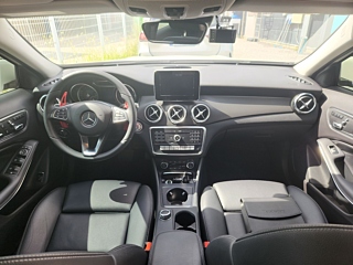 MERCEDES BENZ GLA-CLASS X156 2017