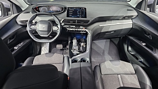 PEUGEOT 5008 2018