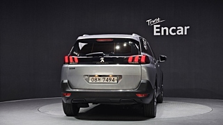 PEUGEOT 5008 2018
