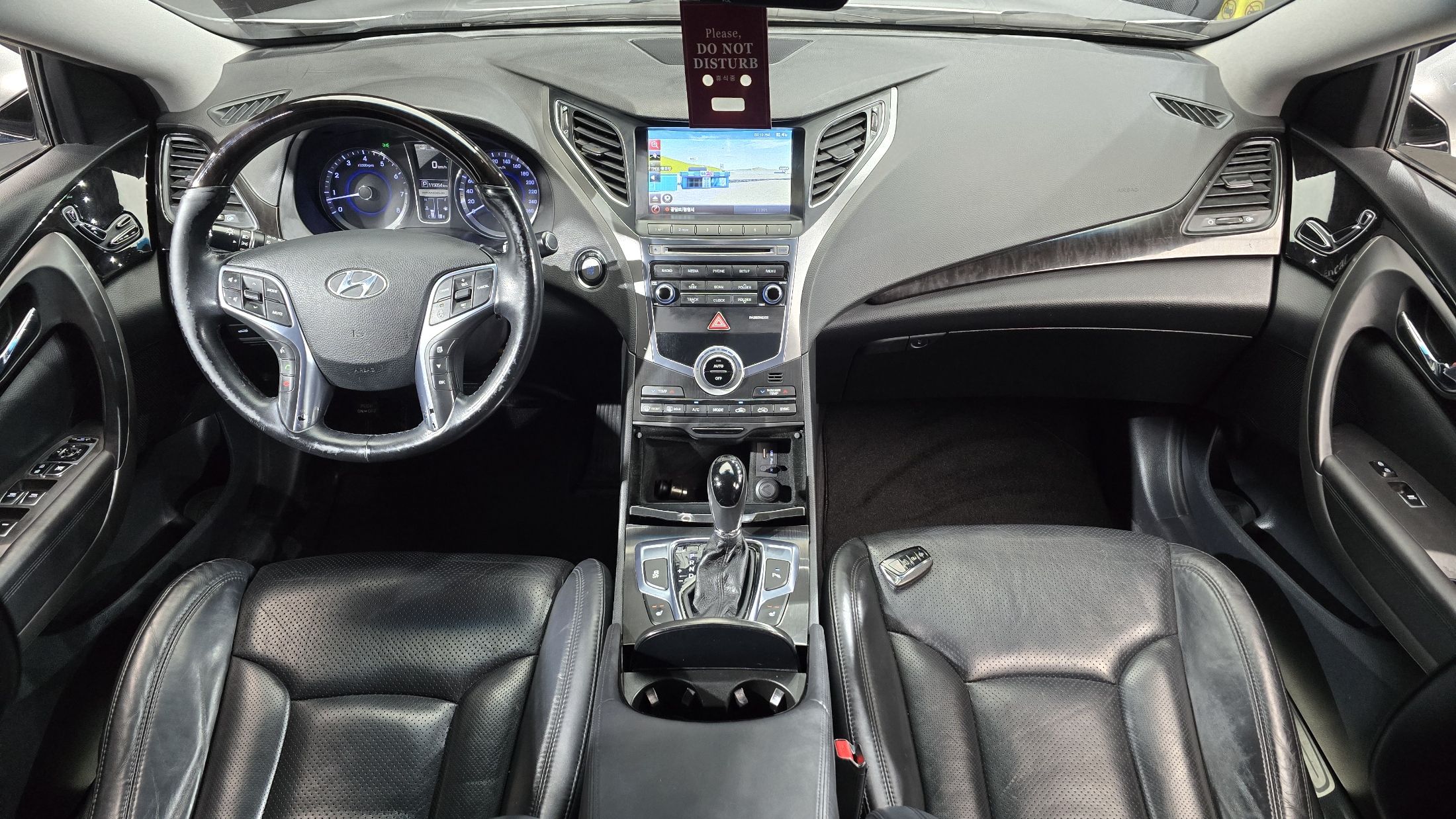 HYUNDAI GRANDEUR HG 2014
