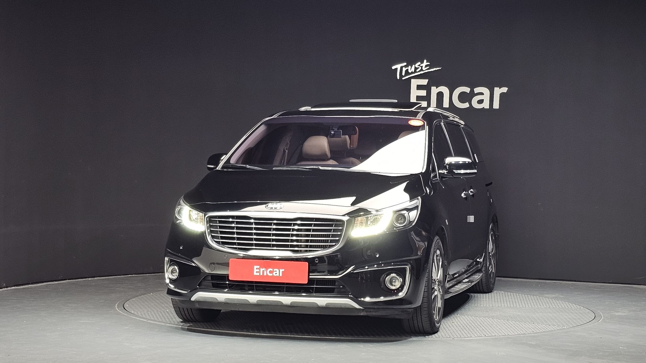 KIA CARNIVAL 2017