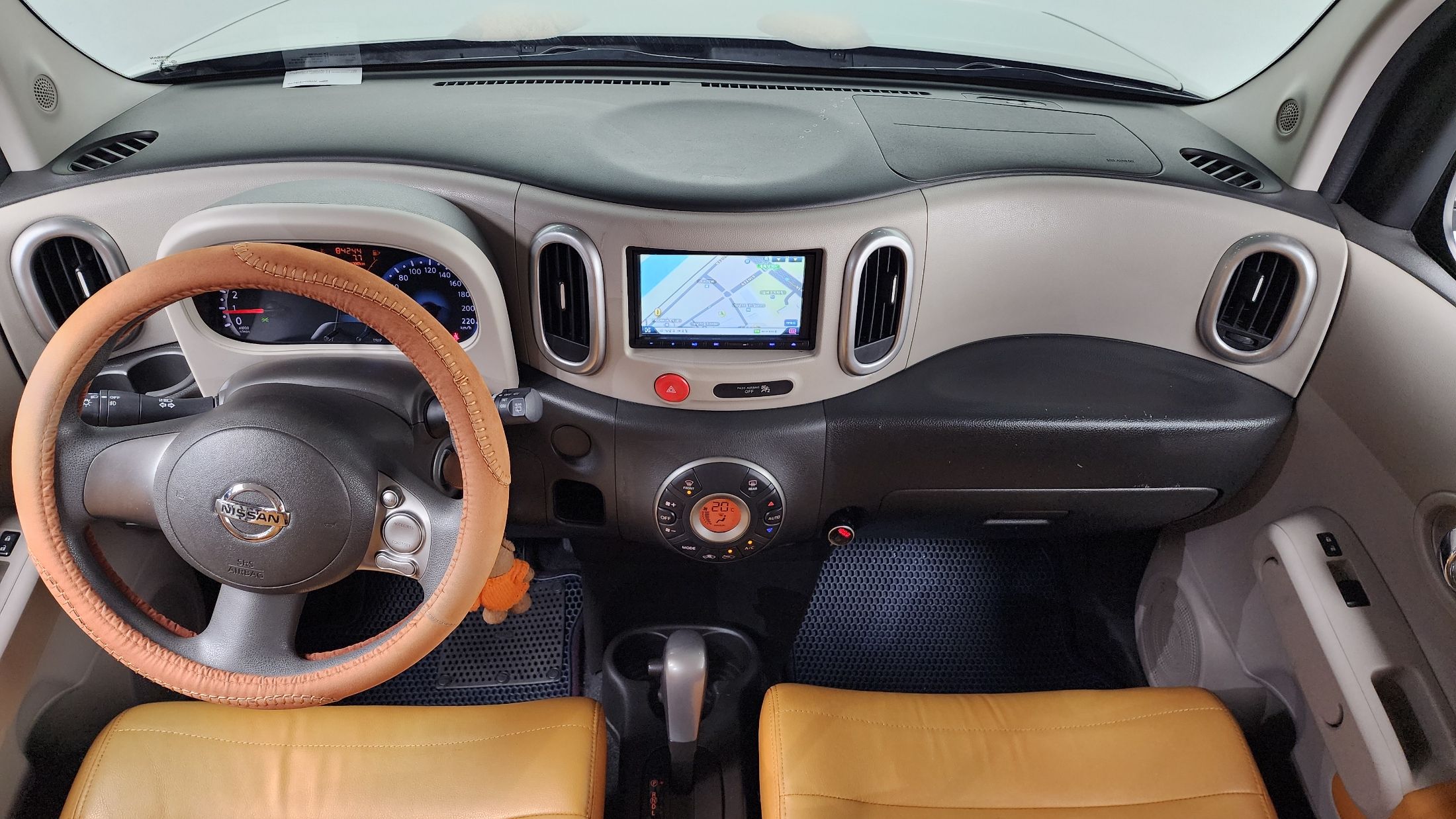 NISSAN CUBE 2011