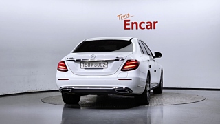 MERCEDES BENZ E-CLASS W213 2020