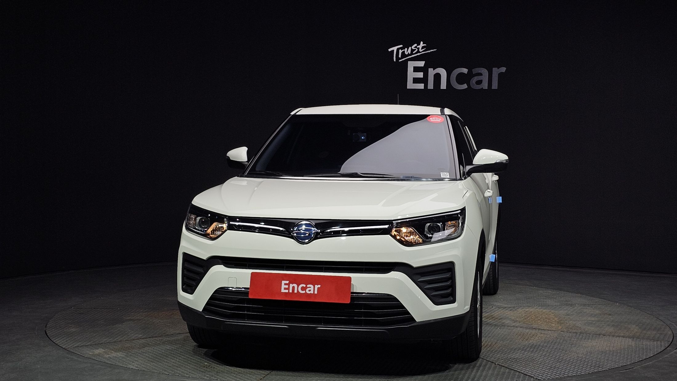 SSANGYONG TIVOLI VERY NEW 2021