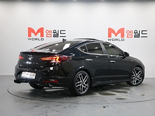 HYUNDAI AVANTE AD 2019