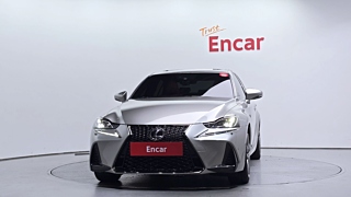 LEXUS IS200T 2016